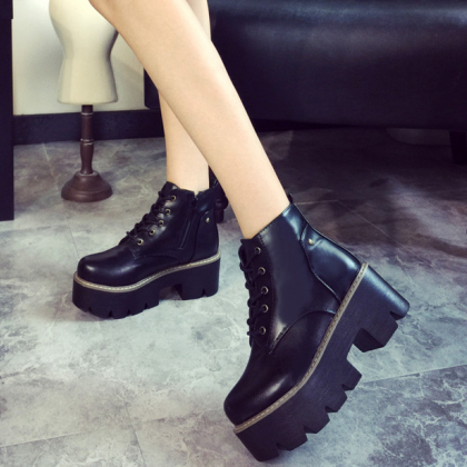 Leather Boots with Thick Cleated Pl..