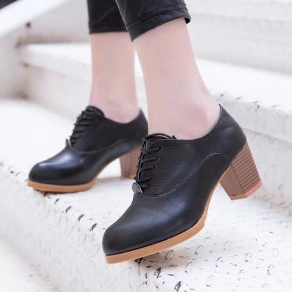 Oxford Shoes with Low Stacked Heel