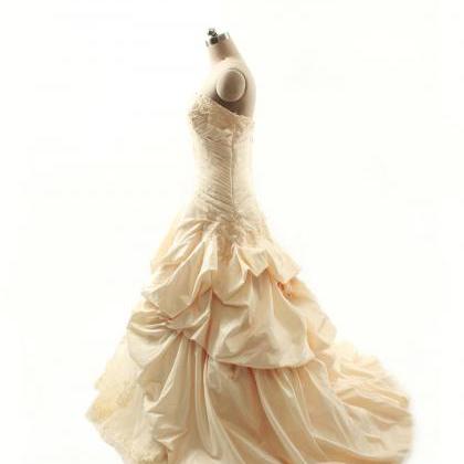 Ball Gown Taffeta Sleeveless Bridal Wedding Dress..