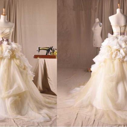 Strapless Princess Pretty Bridal Wedding Dress..