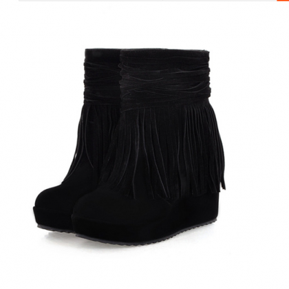 Ulass Frosted fringed boots