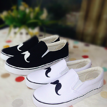 Moustache Canvas Casual Flat Slip-on Sneakers