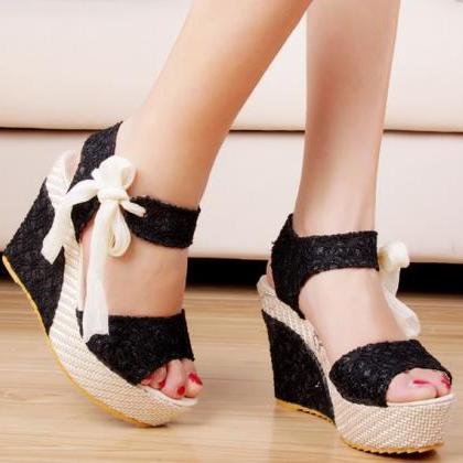 Ulass Black Beige And Silver Ankle Strap Lace..