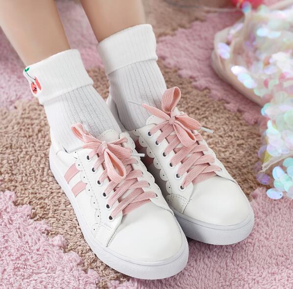 Ulass Sweet Lace Up White Sneakers