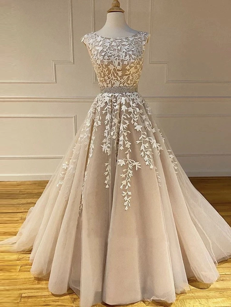 A-Line Modest Tulle Appliques Chic Scoop Cap Sleeves Long Prom Dress