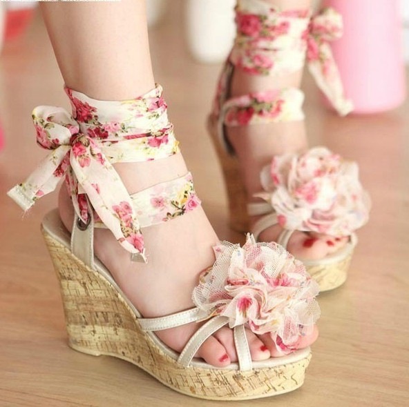Ulass Ribbon Flower Sandals