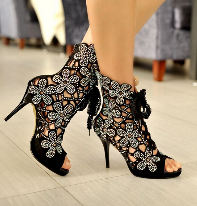 Ulass Summer Fashion Leather High-heeled Sandals
