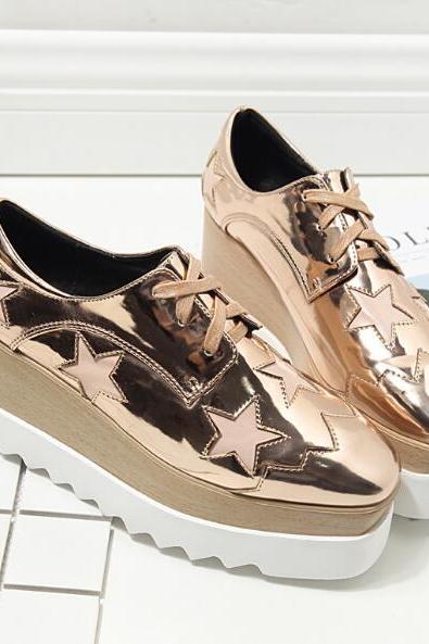 Lace-Up Skate Shoes Featuring Star Cutouts 
