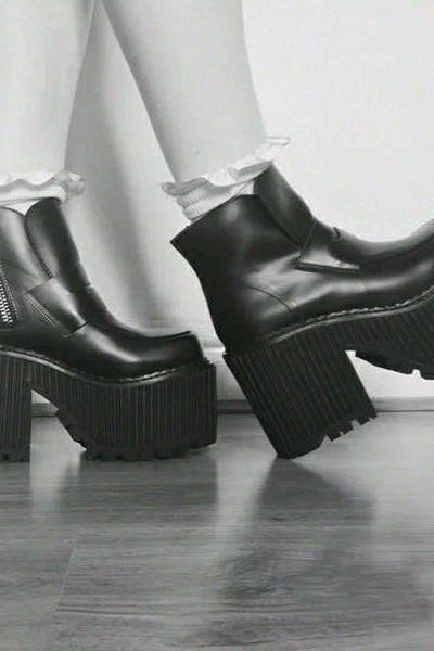 Ulass Retro Zipper Punk Platform Boots