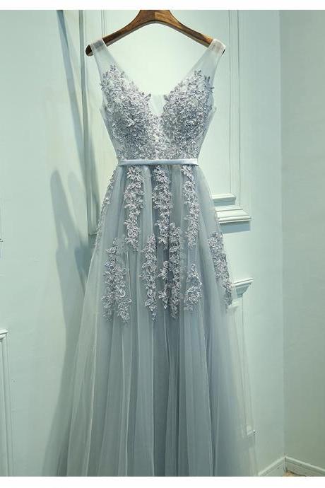 Charming A-line V-neck Sleeveless Long Prom Dress With Appliques