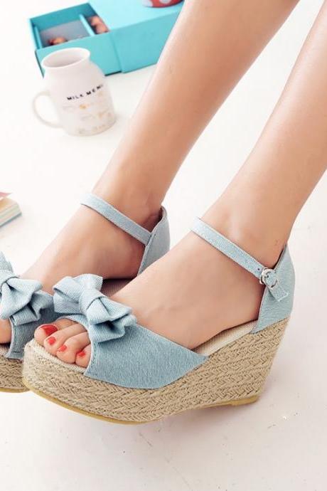 Ulass Spring and summer wave point fashion high heels 